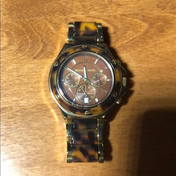Michael Kors Tortoise Shell Watch - Picture 3 of 3